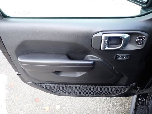 Used 2021 Jeep Wrangler Rubicon image 17