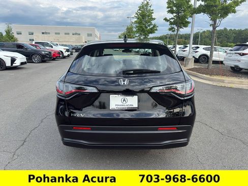 Used 2023 Honda HR-V LX image 6