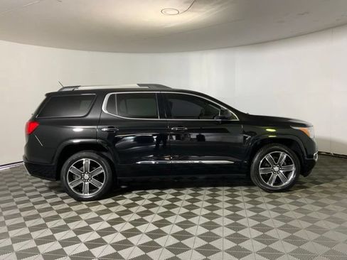 Used 2018 GMC Acadia Denali w/ Technology Package AWD/4WD image 4