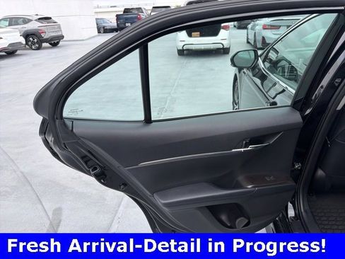 Used 2024 Toyota Camry SE image 14