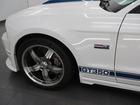 Used 2011 Ford Mustang GT Premium RWD image 39
