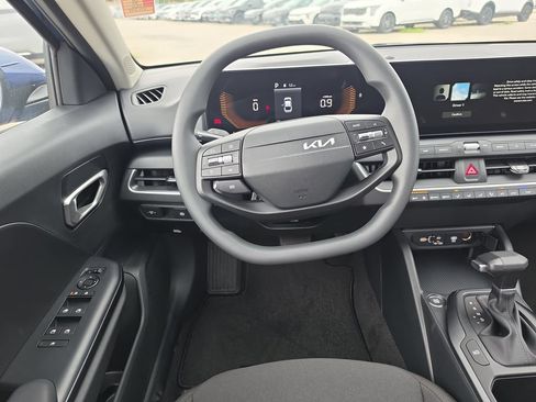 New 2026 Kia K4 FWD image 13