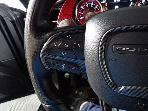 Used 2016 Dodge Challenger R/T RWD image 23