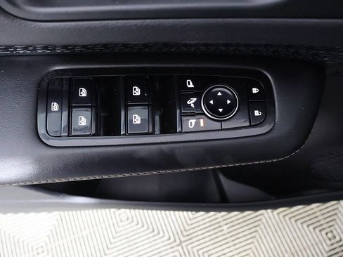 Used 2023 Nissan Ariya FWD image 34