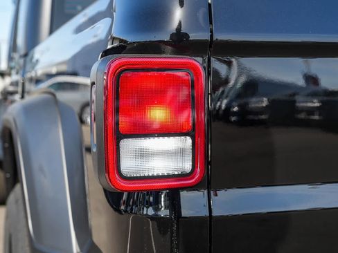 New 2026 Jeep Gladiator Sport image 7