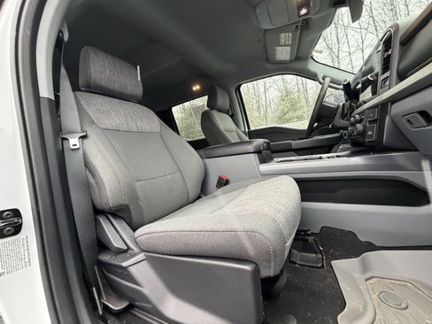 Used 2024 Ford F250 XLT w/ Black Appearance Package image 36