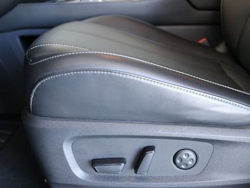 Certified 2025 INFINITI QX60 Luxe w/ Vision Package image 15