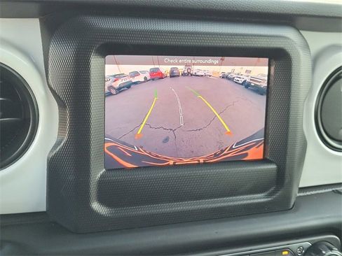 Certified 2021 Jeep Wrangler Islander image 10