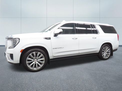 Used 2023 GMC Yukon XL Denali w/ Max Trailering Package AWD/4WD image 7