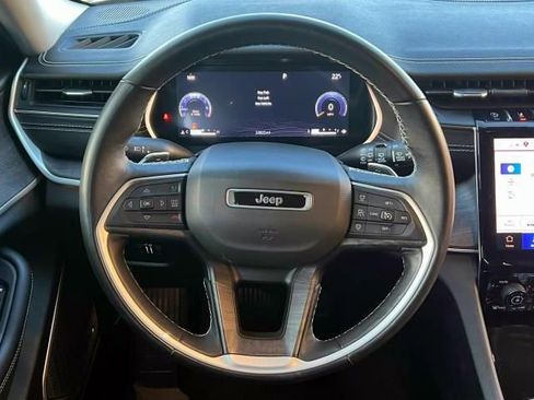 Certified 2022 Jeep Grand Cherokee L Limited image 13