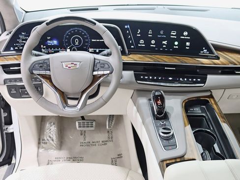 Used 2024 Cadillac Escalade Premium Luxury Platinum w/ Heavy-Duty Trailer Package image 15