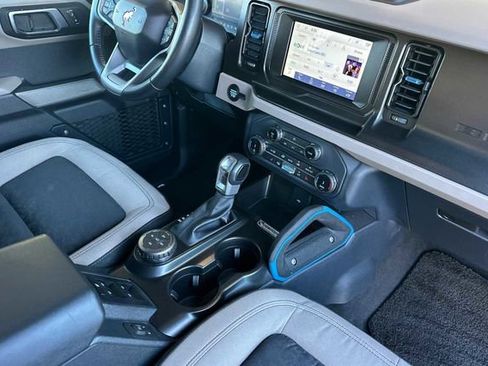Used 2022 Ford Bronco Wildtrak image 14