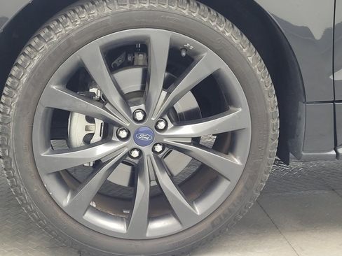 Used 2015 Ford Edge Sport w/ Equipment Group 401A AWD/4WD image 31