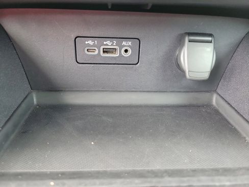 Used 2025 Nissan Altima 2.5 SV FWD image 29
