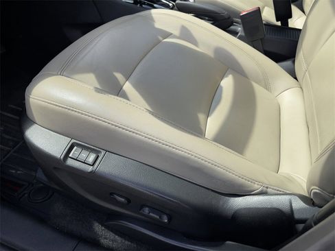 Used 2018 Buick Encore Premium w/ Experience Buick Package image 15