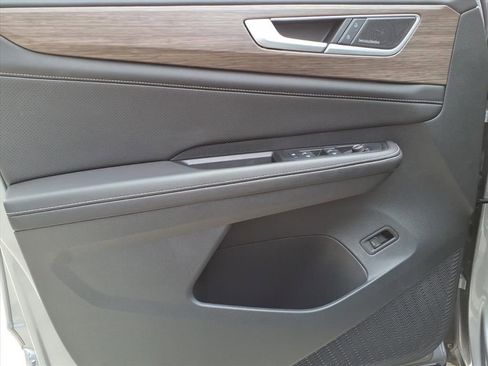 Used 2024 Volkswagen Atlas SEL Premium R-Line image 10