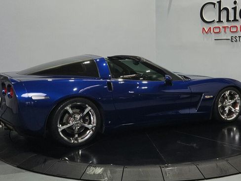 Used 2007 Chevrolet Corvette Coupe w/ Performance Package RWD image 11