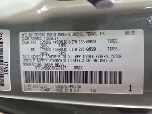 Used 2026 Toyota Tundra Limited AWD/4WD image 36