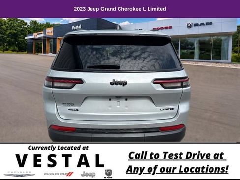 Used 2023 Jeep Grand Cherokee L Limited w/ Black Appearance Package AWD/4WD image 7