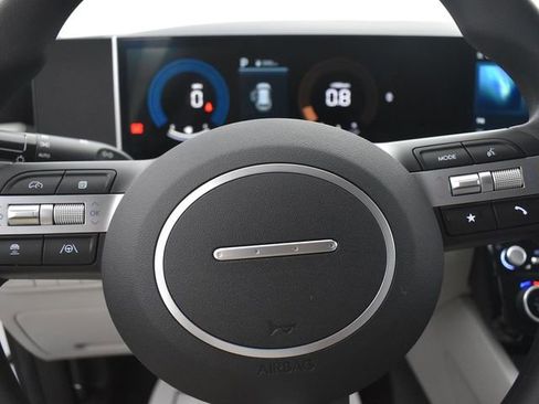 Used 2026 Hyundai Tucson SEL FWD image 12
