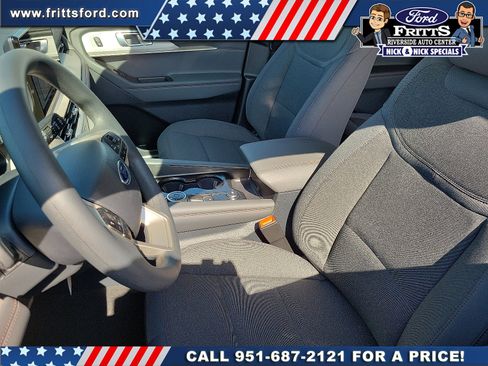 New 2026 Ford Explorer Active image 5