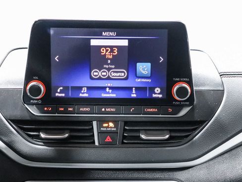 Used 2022 Nissan Altima 2.5 SR FWD image 15