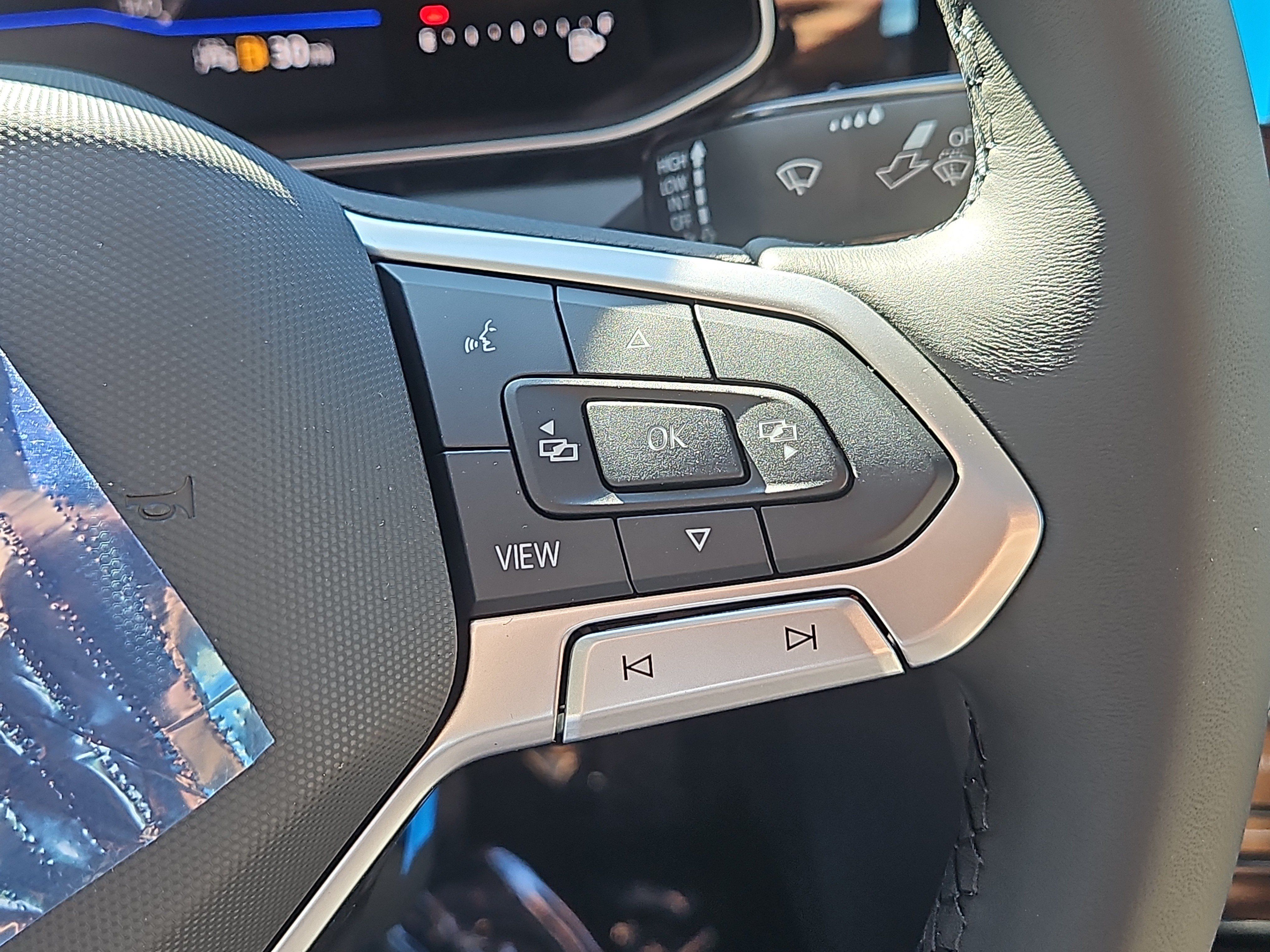 New 2027 Volkswagen Jetta SE FWD image 14