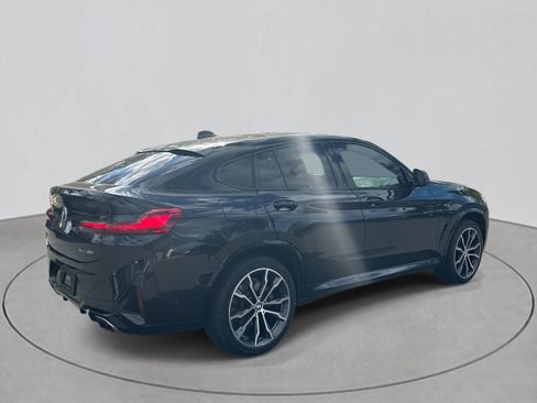 Used 2022 BMW X4 xDrive30i w/ M Sport Package 2 image 5