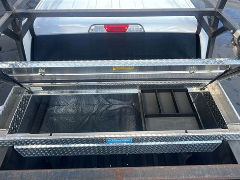 Used 2018 Ford F150 XLT w/ Equipment Group 302A Luxury image 10