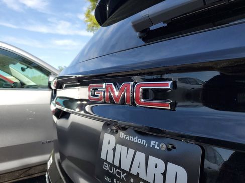 New 2026 GMC Acadia Elevation w/ Elevation Premium Package FWD image 7