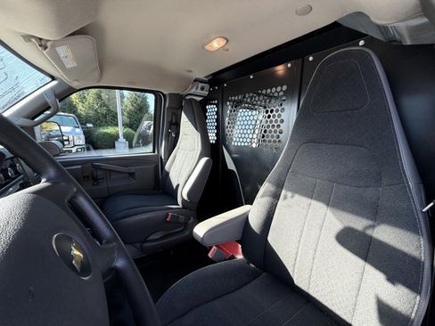 Used 2023 Chevrolet Express 2500 w/ Driver Convenience Package image 16