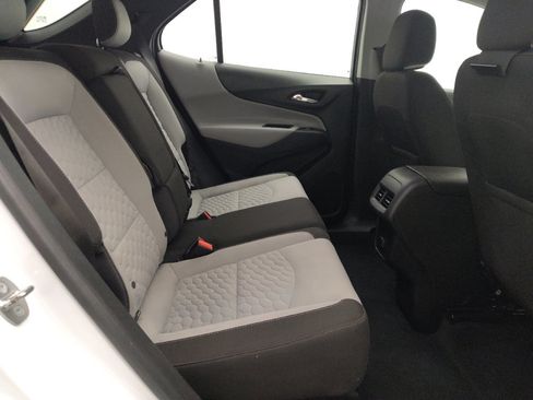 Used 2018 Chevrolet Equinox LS FWD image 19