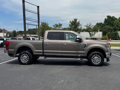 Used 2021 Ford F250 XLT w/ XLT Premium Package AWD/4WD image 3