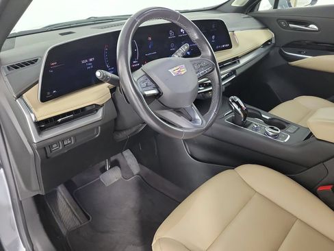 Certified 2024 Cadillac XT4 Luxury FWD image 18