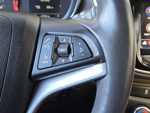 Certified 2022 Chevrolet Trax LT w/ LT Convenience Package image 27