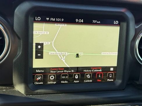 Used 2022 Jeep Gladiator Rubicon w/ LED Lighting Group AWD/4WD image 19
