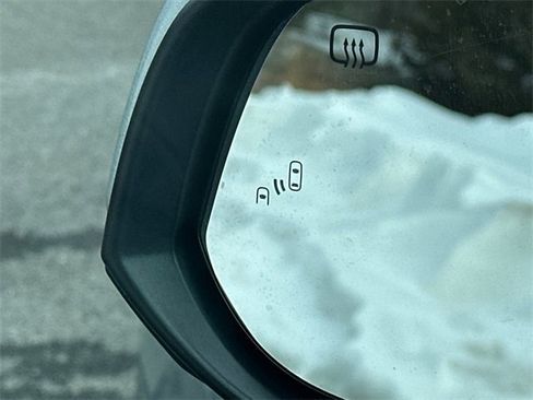 Certified 2025 Toyota Sienna XLE image 17