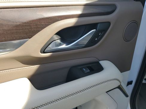 Used 2021 GMC Yukon Denali w/ Denali Premium Package image 48