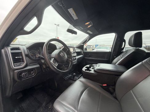 Used 2022 RAM 3500 Tradesman w/ Chrome Appearance Group image 11