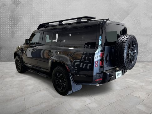 Used 2023 Land Rover Defender 130 X-Dynamic SE AWD/4WD image 4