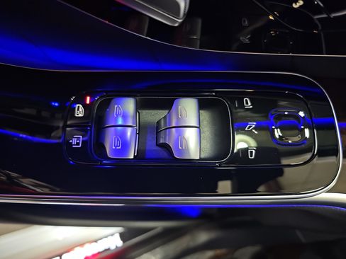 Certified 2026 Mercedes-Benz S 580 4MATIC Sedan image 31