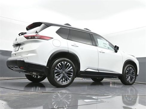 New 2025 Nissan Rogue Platinum w/ Platinum Premium Package image 43