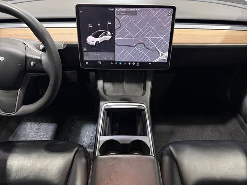 Used 2021 Tesla Model 3 Standard Range Plus image 28