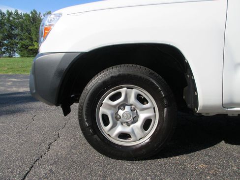 Used 2012 Toyota Tacoma 2WD Regular Cab image 15