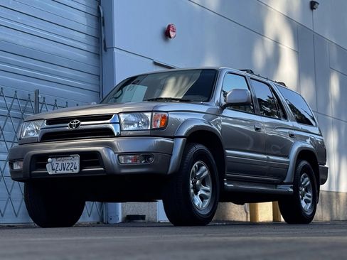 Used 2002 Toyota 4Runner Limited image 2