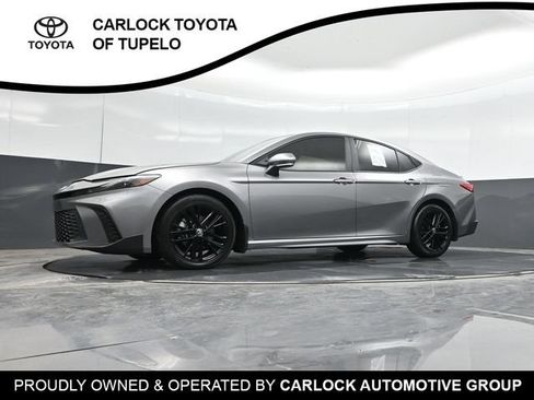 Used 2025 Toyota Camry SE FWD image 42