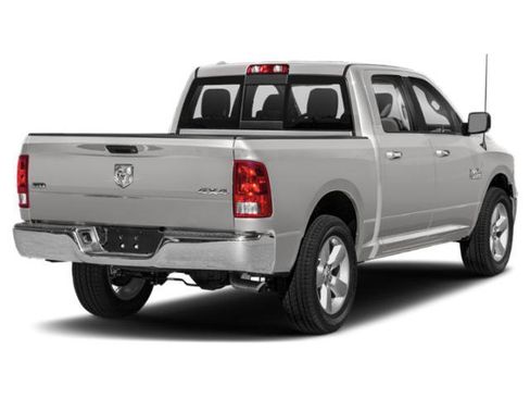 Used 2018 RAM 1500 SLT image 2
