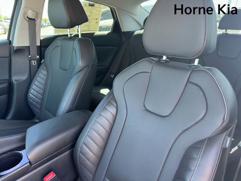 Used 2023 Hyundai Elantra Limited FWD image 10