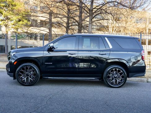 Used 2021 Chevrolet Tahoe Premier w/ Premium Package image 9