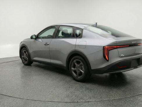 Used 2025 Kia K4 LXS image 6